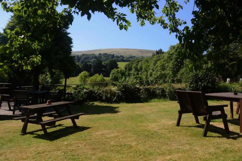 The Oxenham Arms Hotel Devon South Zeal Buitenkant foto