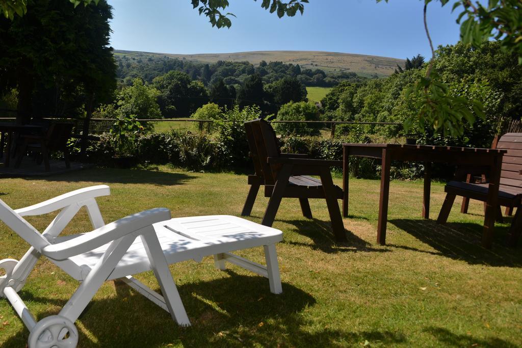 The Oxenham Arms Hotel Devon South Zeal Buitenkant foto