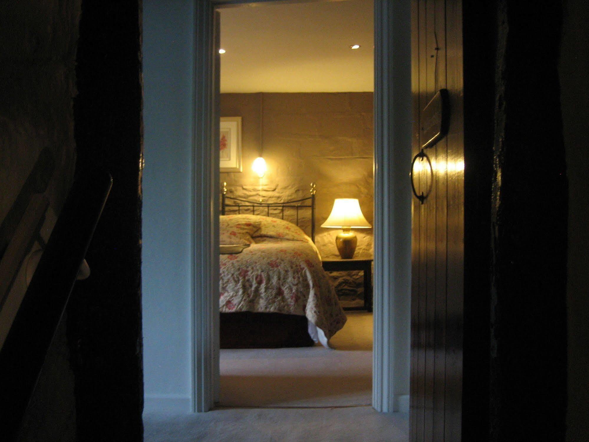 The Oxenham Arms Hotel Devon South Zeal Buitenkant foto