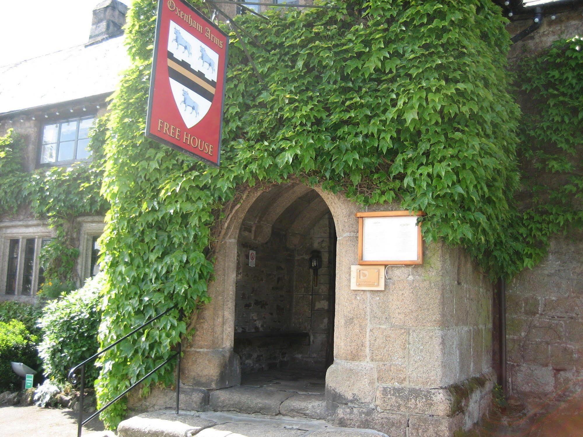 The Oxenham Arms Hotel Devon South Zeal Buitenkant foto