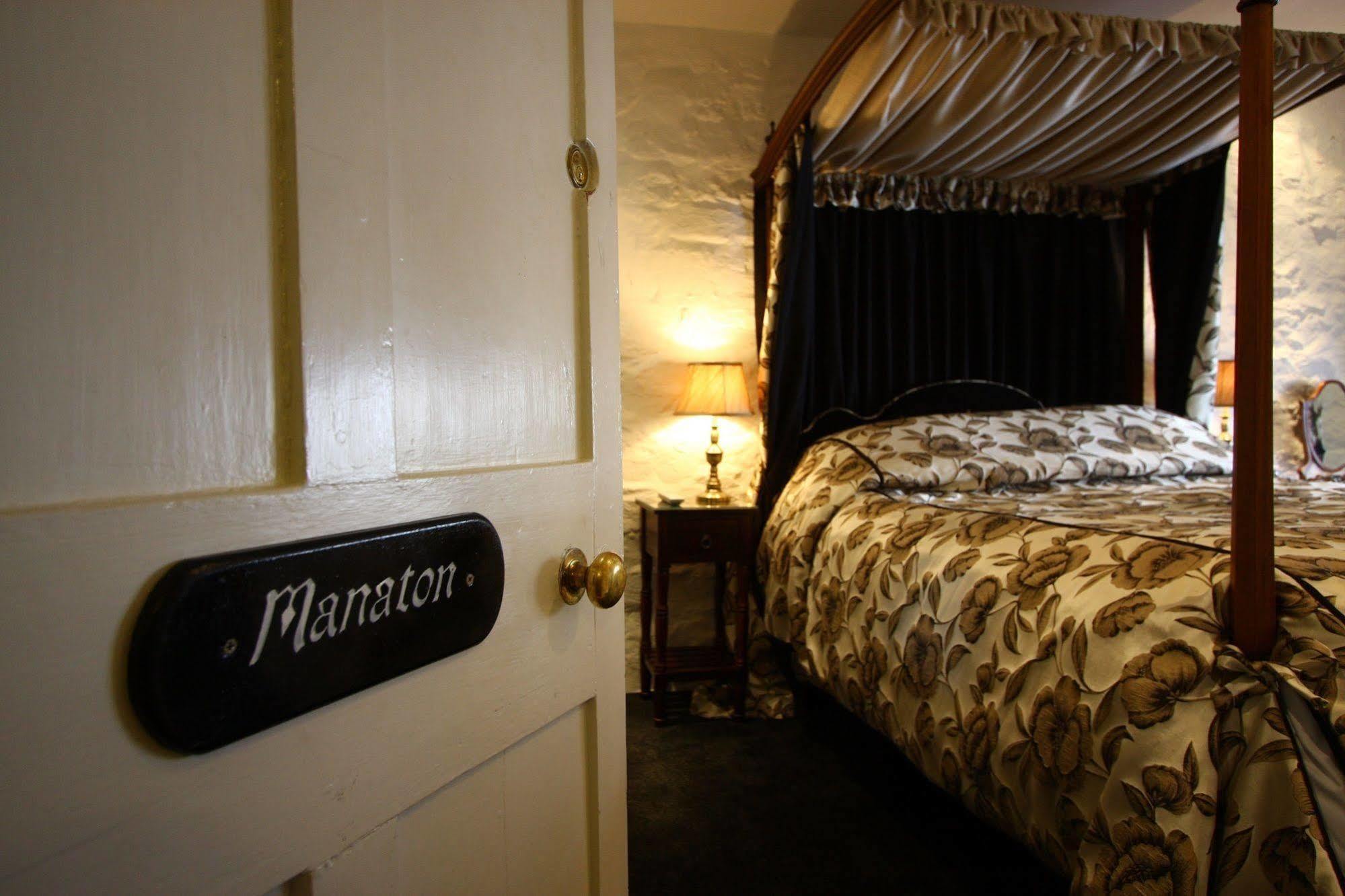 The Oxenham Arms Hotel Devon South Zeal Buitenkant foto