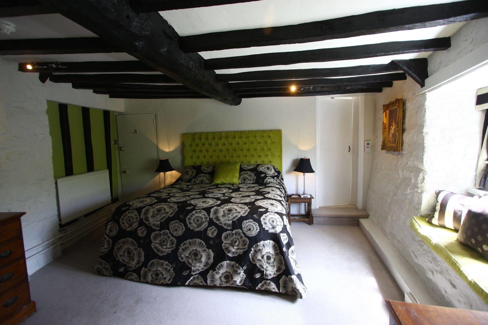 The Oxenham Arms Hotel Devon South Zeal Buitenkant foto
